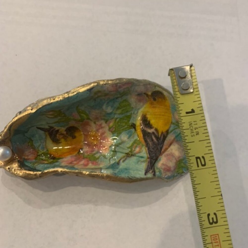 Handmade Oyster Shell Trinket Dish - Picture 5 of 5